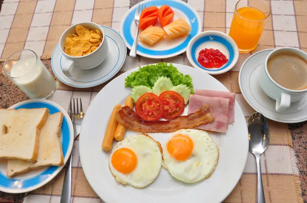 Set of american breakfast on table. — Stock Photo, Image