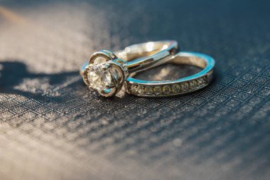 Doğal Safir değerli taş, mücevher veya siyah parlaklık rengi taşlar, birçok farklı doğal taşlar Ametist koleksiyonu,