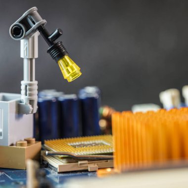 Industrial machine and robot arm