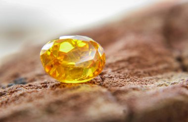 Doğal Safir değerli taş, mücevher veya siyah parlaklık rengi taşlar, birçok farklı doğal taşlar Ametist koleksiyonu,