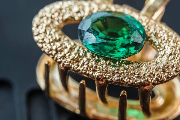 Green Natural Gemstone Gems Gems Shiny Gold —  Fotos de Stock