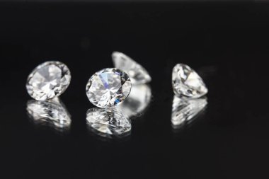 Doğal Safir değerli taş, mücevher veya siyah parlaklık rengi taşlar, birçok farklı doğal taşlar Ametist koleksiyonu,