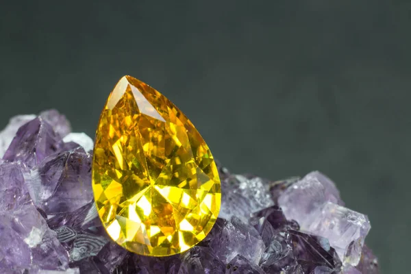 Natural Sapphire Kamień Szlachetny Klejnot Lub Klejnotów Kolor Czarny Połysk — Zdjęcie stockowe