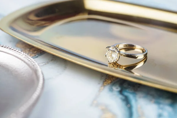 Designer Wedding Rings Corner Sparkling Glitter Background Panoramic Banner Format — Stock Photo, Image