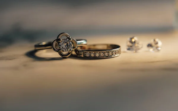 Feche Anéis Diamante Noivado Amor Conceito Casamento — Fotografia de Stock