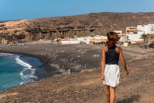 Ung Turist Flicka Semester Stranden Ajuy Pajara Västkusten Fuerteventura Kanarieöarna — Stockfoto