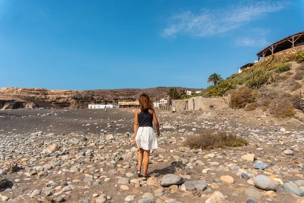 Ung Turist Flicka Semester Stranden Ajuy Pajara Västkusten Fuerteventura Kanarieöarna — Stockfoto