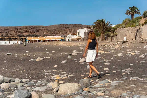 Une Jeune Touriste Vacances Sur Plage Ajuy Pajara Côte Ouest — Photo