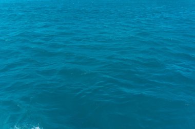 Fuerteventura, Kanarya Adaları 'nın kuzey kıyısındaki Lobos Adası' nda turkuaz su. İspanya