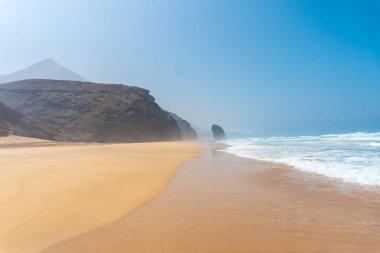 Barlovento Jandia doğal parkındaki Cofete sahilinden Roque Del Moro, Fuerteventura, Kanarya Adaları 'nın güneyi. İspanya