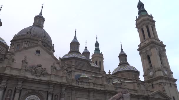 Боковая Панорама Башен Базилики Нуэстра Сора Дель Пилар Городе Сарагоса — стоковое видео