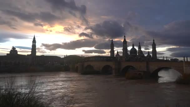 Timelapse Blue Hour Stone Bridge Next Basilica Nuestra Seora Del — стоковое видео