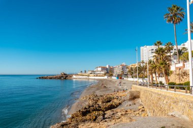 Endülüs 'ün Nerja kentinde Avrupa Çeşmesi. İspanya. Akdeniz 'de Costa del Sol.