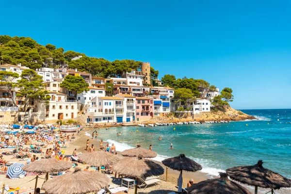 Yazın Begur kıyısındaki Sa Tuna Kıyı Belediyesi, Girona