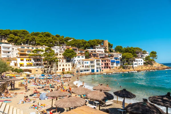 Yazın Begur kıyısındaki Sa Tuna Kıyı Belediyesi, Girona