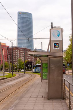 Iberdrola binası Vizcaya 'nın Bilbao şehrinden görüldü. Bask Ülkesi