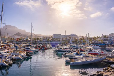 Costa de Adeje Marina, Tenerife 'nin güneyinde, Kanarya Adaları