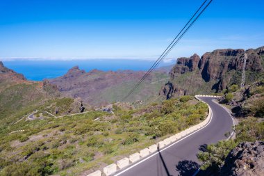 Tenerife 'nin kuzeyindeki Masca dağ belediyesinin uçurumlarındaki yollar, Kanarya Adaları