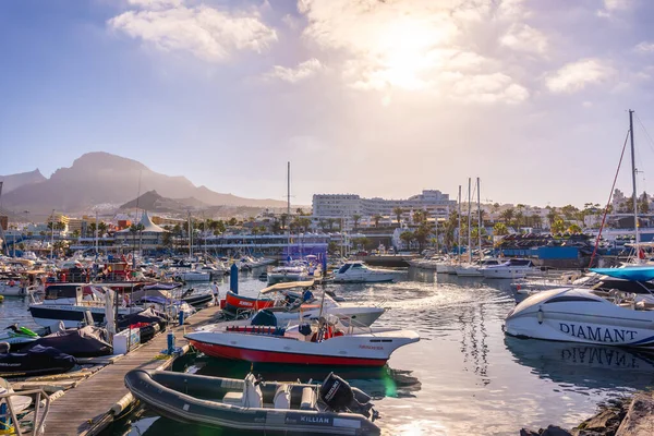加那利群岛Tenerife南部Costa Adeje的Marina号船 — 图库照片