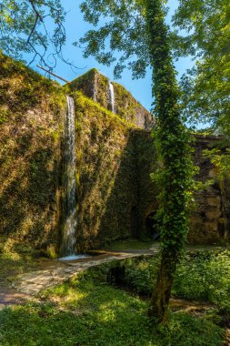 Aia, Gipuzkoa 'daki Pagoeta parkındaki Agorregi değirmeni. Bask Ülkesi