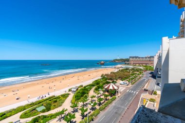 Biarritz sahilinin havadan görünüşü, güneybatı tatil köyü, Lapurdi. Fransa