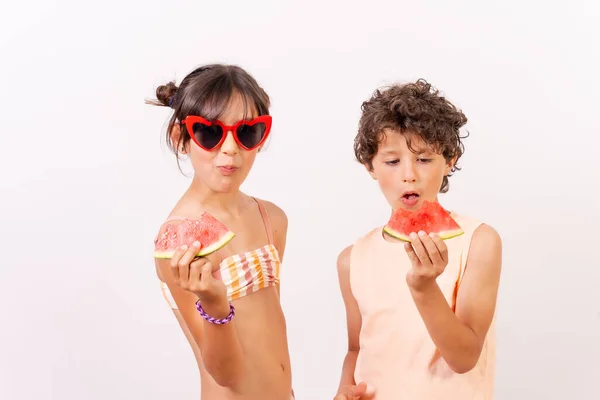 Children Enjoying Summer Eating Armelon School Vacation Concept Белый Фон — стоковое фото