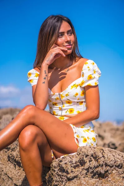 Portrait Young Woman White Dress Beach Enjoying Summer Sitting Some — Stockfoto