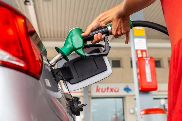 Reabastecimento Gasolina Diesel Posto Gasolina Crise Combustível Devido Aos Preços — Fotografia de Stock