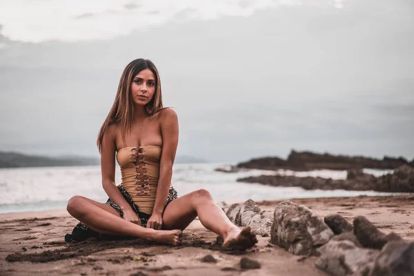 Portrait Brunette Woman Wearing Swimsuit Pareo Beach Summer Sitting Sand — Stock Photo, Image