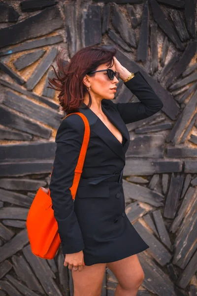 Fashion Pose Brunette Girl City Sunglasses Red Bag Stone Wall — Stock Photo, Image