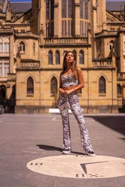 Portrait Young Brunette Visiting City Summer Wearing Zebra Print Jumpsuit — стоковое фото
