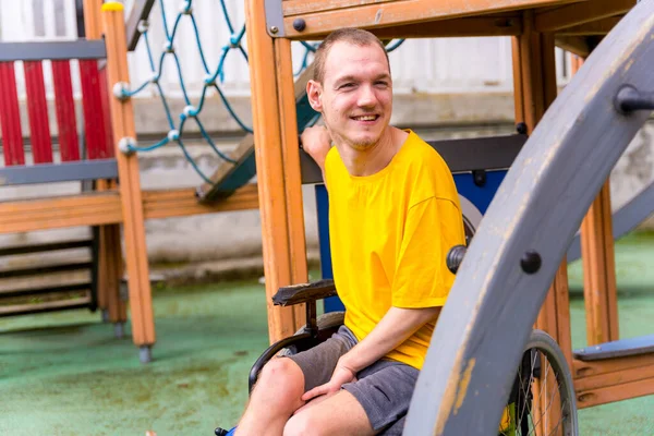 Disabled Person Wheelchair Swings Playground — Stockfoto