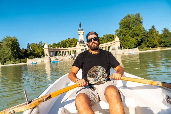 Tourist Rowing Boat Estanque Grande Retiro City Madrid Spain — Photo