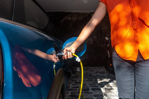 Charging Electric Car Charging Batteries Garage Home Gasoline — Fotografia de Stock