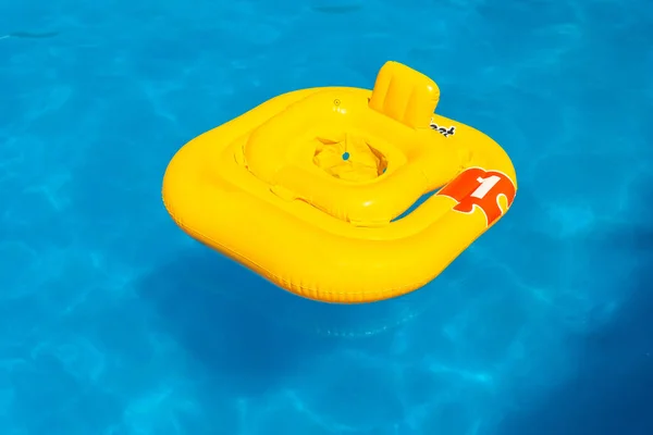 Yellow Float Pool Summer Babies One Year Float — Zdjęcie stockowe