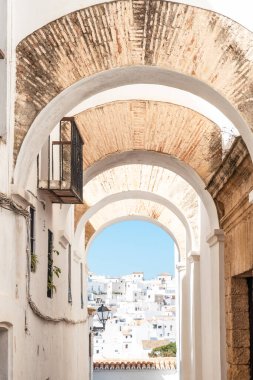 Cadiz, Vejer de la Frontera 'nın güzel kemerleri ve beyaz evleri. Endülüs