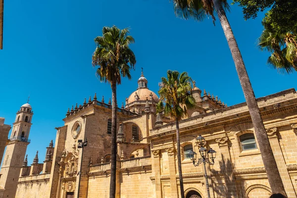 Cadiz, Endülüs 'teki Jerez de la Frontera Katedrali cephesi