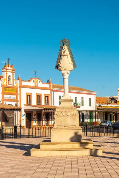 Detalle Escultura Virgen Del Rocío Cerca Del Santuario Rocío Huelva — Foto de Stock