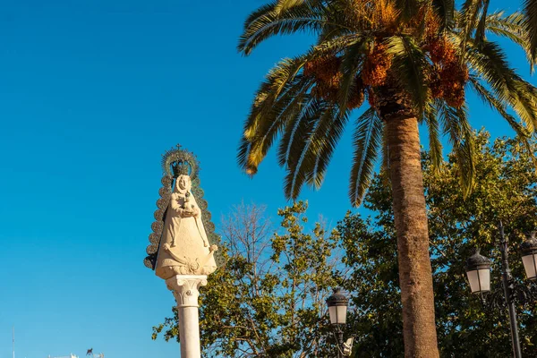 Detalle Escultura Virgen Del Rocío Cerca Del Santuario Rocío Huelva — Foto de Stock