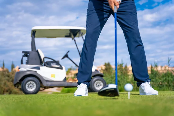 Golf Fahrer Stock Bereitet Sich Auf Den Ball Vor Mann — Stockfoto