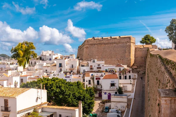 Näkymä Kaupunkiin Ibizan Linnan Muurilta Baleaarit Eivissa — kuvapankkivalokuva