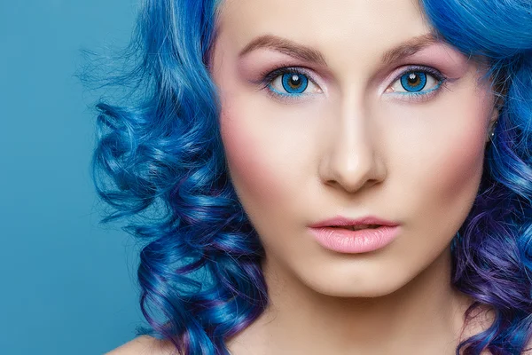 Cabelo, azul, mulher — Fotografia de Stock