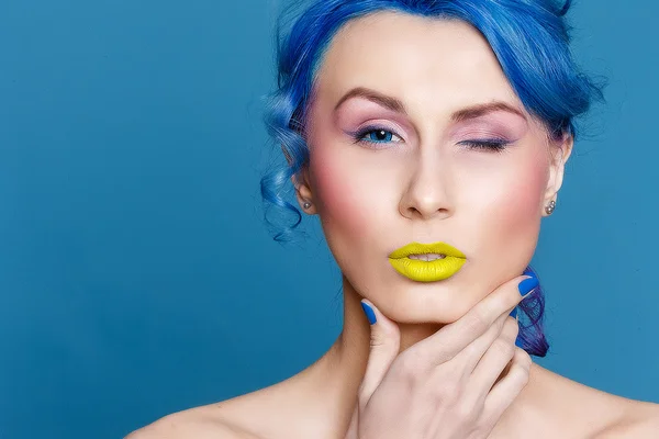 Portrait of beautiful girl with blue hair — Stock Photo, Image