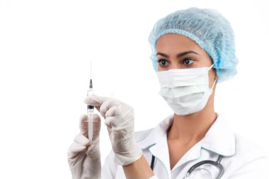 Doktor bir şırınga enjeksiyon tıbbi işlemler için değer kazandı.