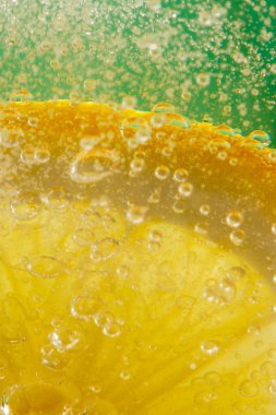 limon kabarcıkları ile