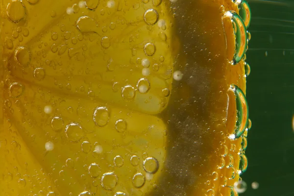 Lemon with bubbles — Stock Photo, Image