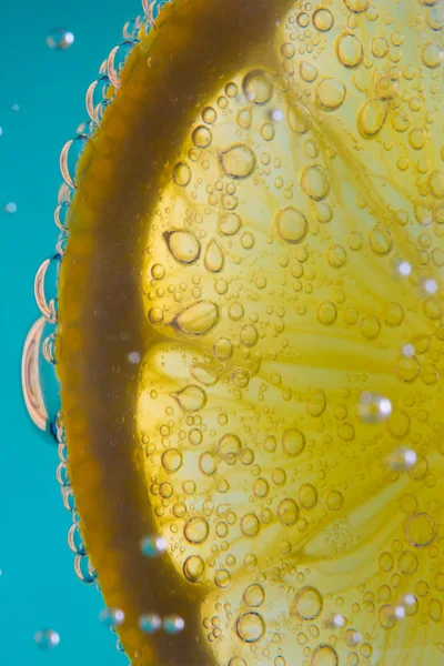 Limón con burbujas — Foto de Stock