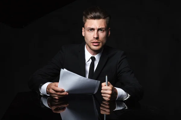 Handsome young man in suit.  business — Stock Photo, Image