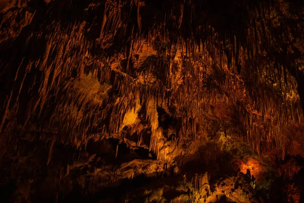 Belle Vue Sur Les Stalactites Les Stalagmites Dans Grotte Souterraine — Photo