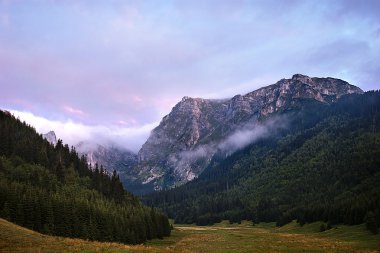 Bahar Tatra Dağları